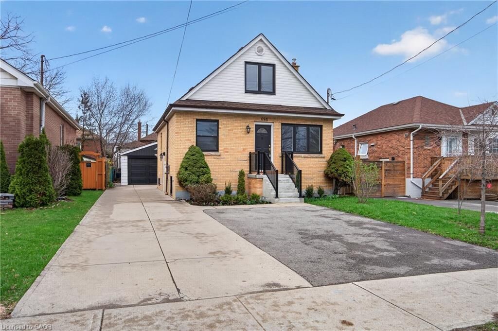 Property Photo:  698 Upper Sherman Avenue Lower  ON L8V 3M6 