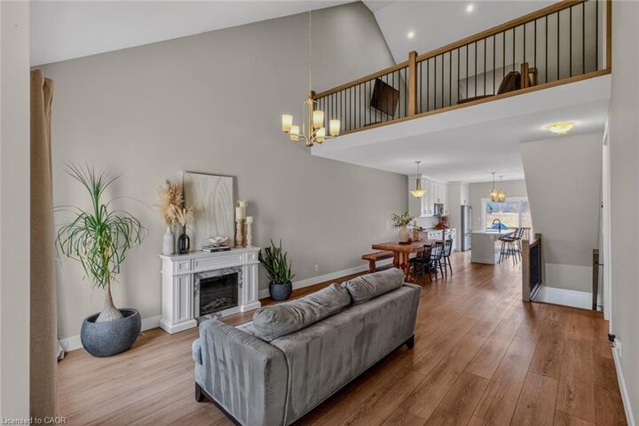 744 Nelson Street 5 — photo 1