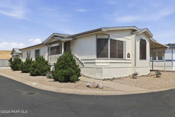 Property Photo: 692 N Mesquite Tree Drive 211 AZ 86327