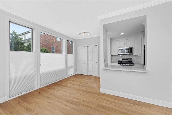 Property Photo: 1 Warren St 109 MA 02129