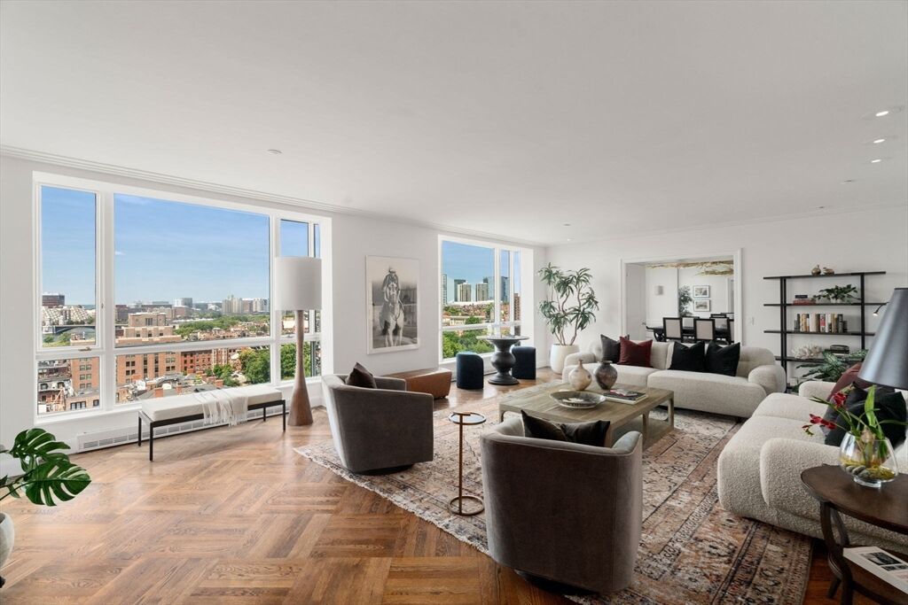 Property Photo: 2 Commonwealth Avenue 15E/F MA 02116