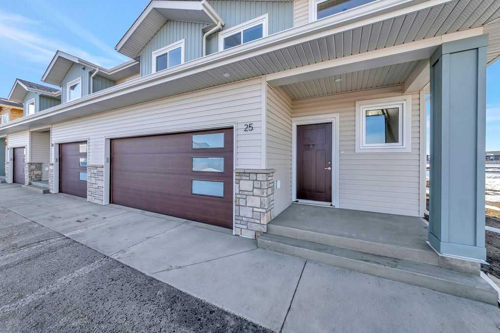 Property Photo:  3616 41B Avenue 25  SK S9V 2L2 