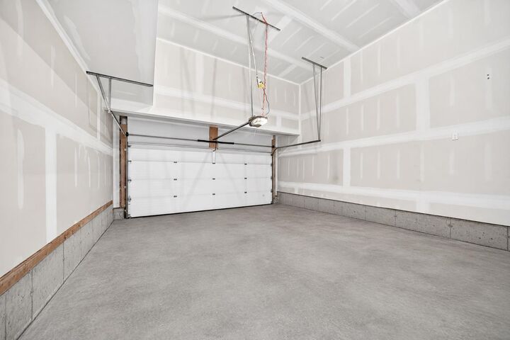 Property Photo:  110 Crestbrook Way SW  AB T3B 6H1 
