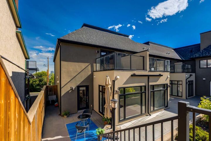 1513 23 Avenue SW — photo 1