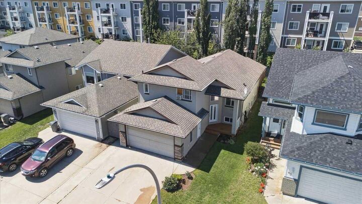 Property Photo:  41 Pinnacle Road  AB T8W 0A9 