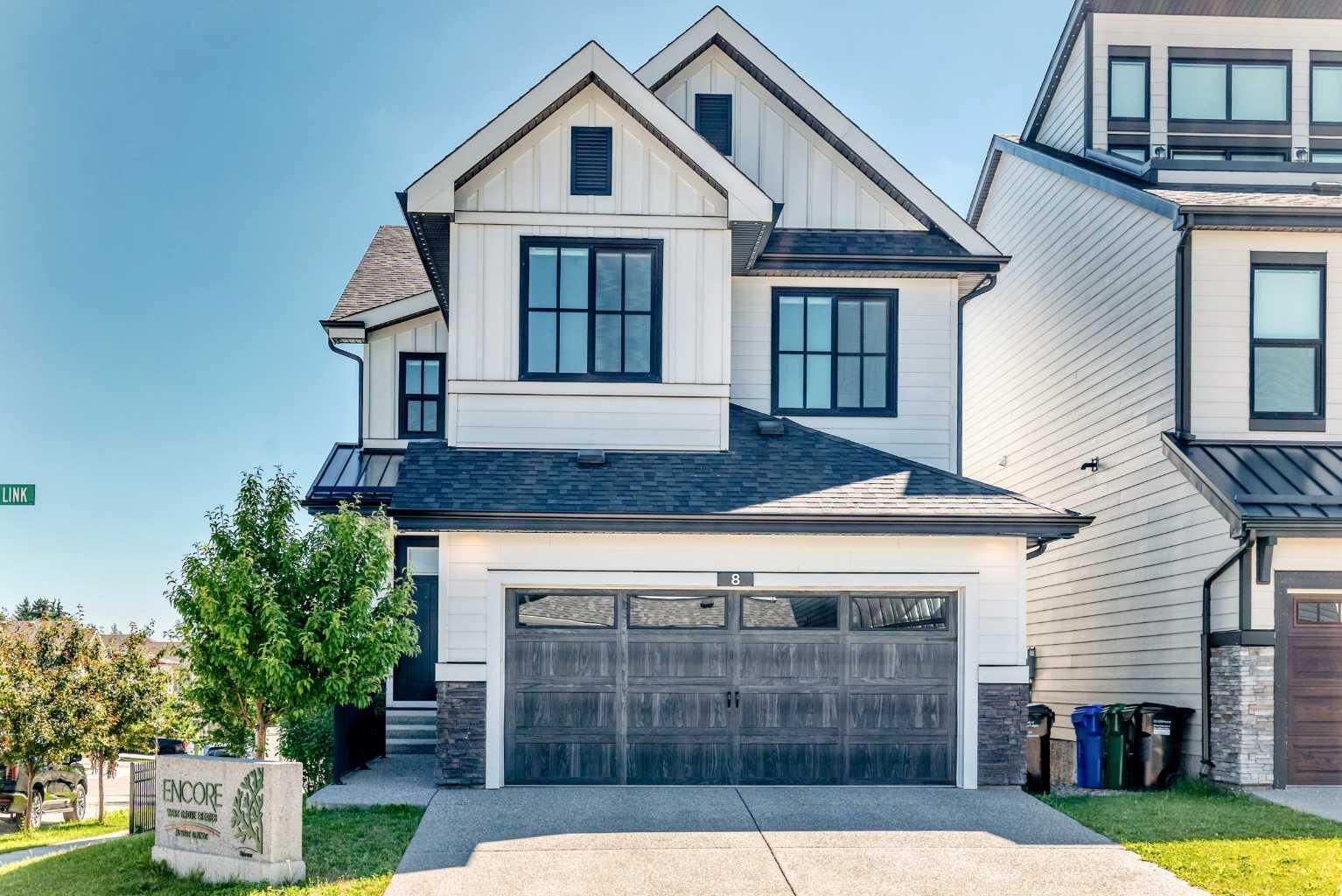 Property Photo:  8 West Grove Link SW  AB T3H 6E3 