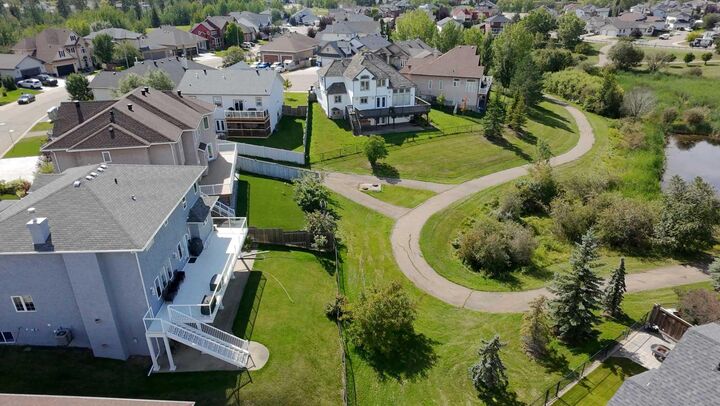 Photo de la propriété: 169 Lindstrom Crescent AB T9K 2N8