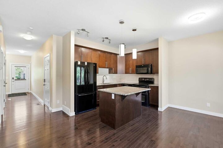 Property Photo: 431 Quarry Villas SE AB T2C 5K1