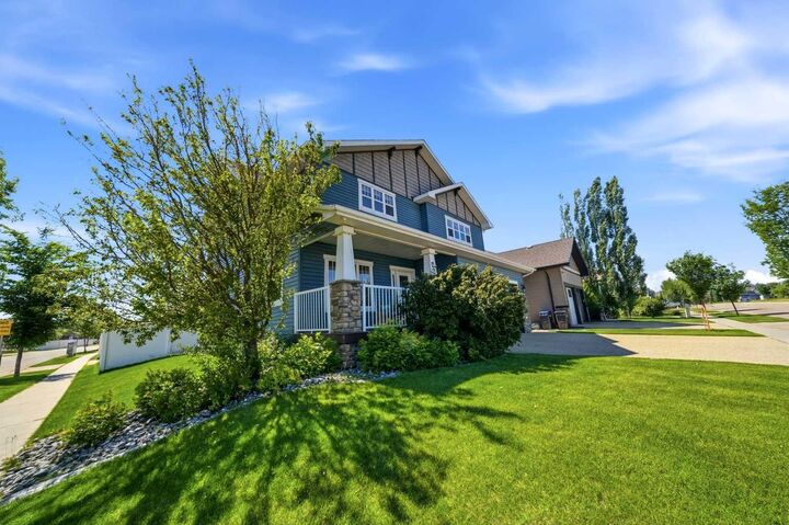 Property Photo: 4002 45 Avenue AB T4S 0C1