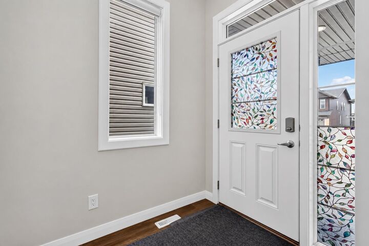 Property Photo:  62 Evansfield Green NW  AB T3P 1J9 