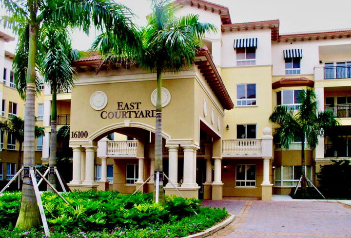 Property Photo: 16100 Emerald Estates Drive 389 FL 33331