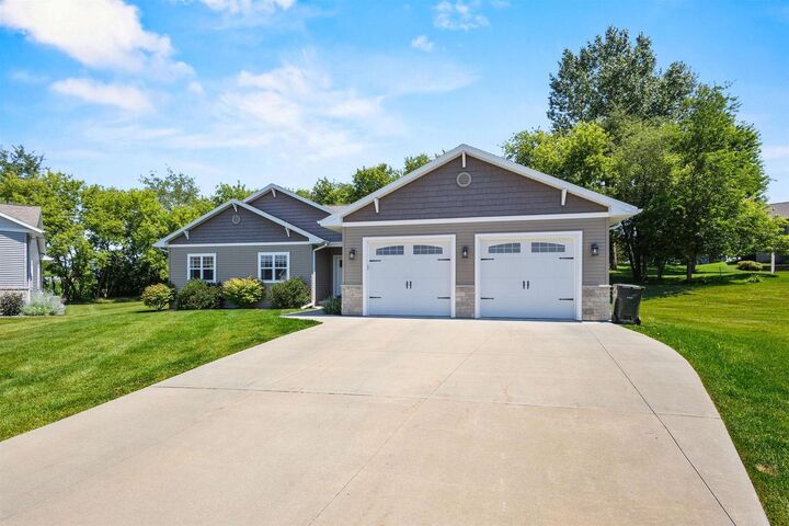 Property Photo: 731 Chester Court WI 54971