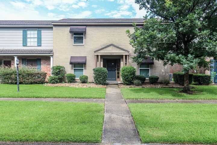 Property Photo: 387 Georgetown TX 77707