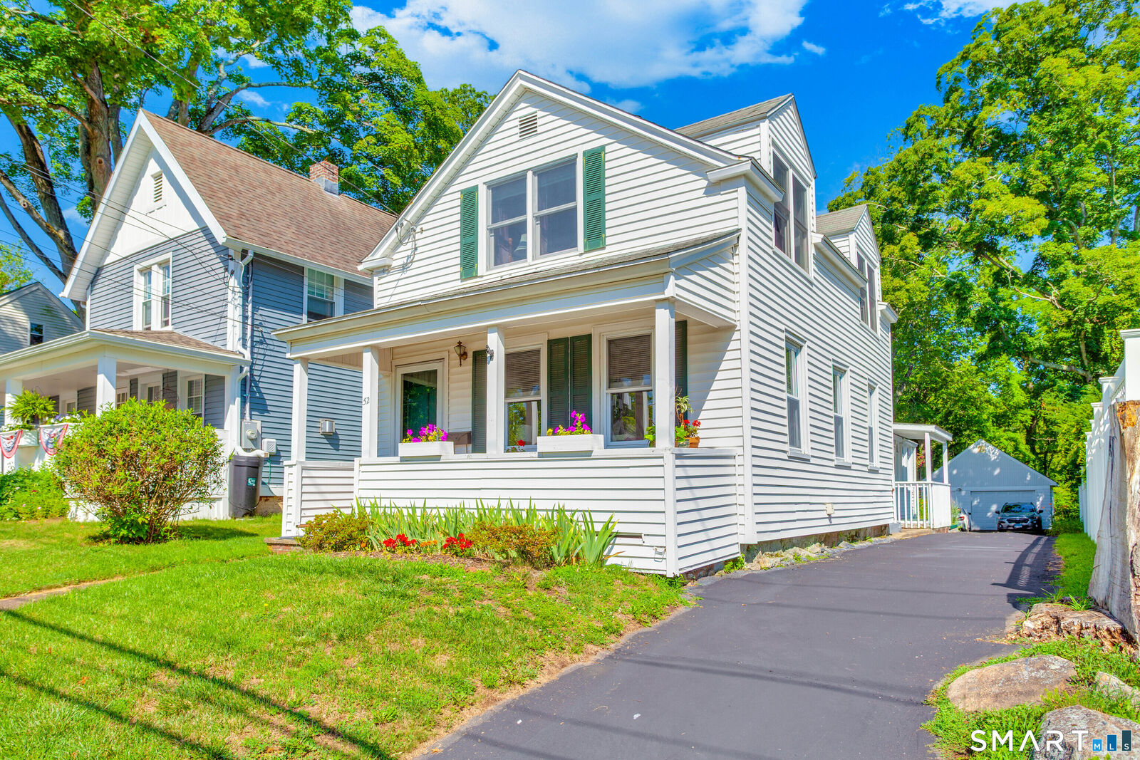 Property Photo:  52 East Main Street  CT 06405 