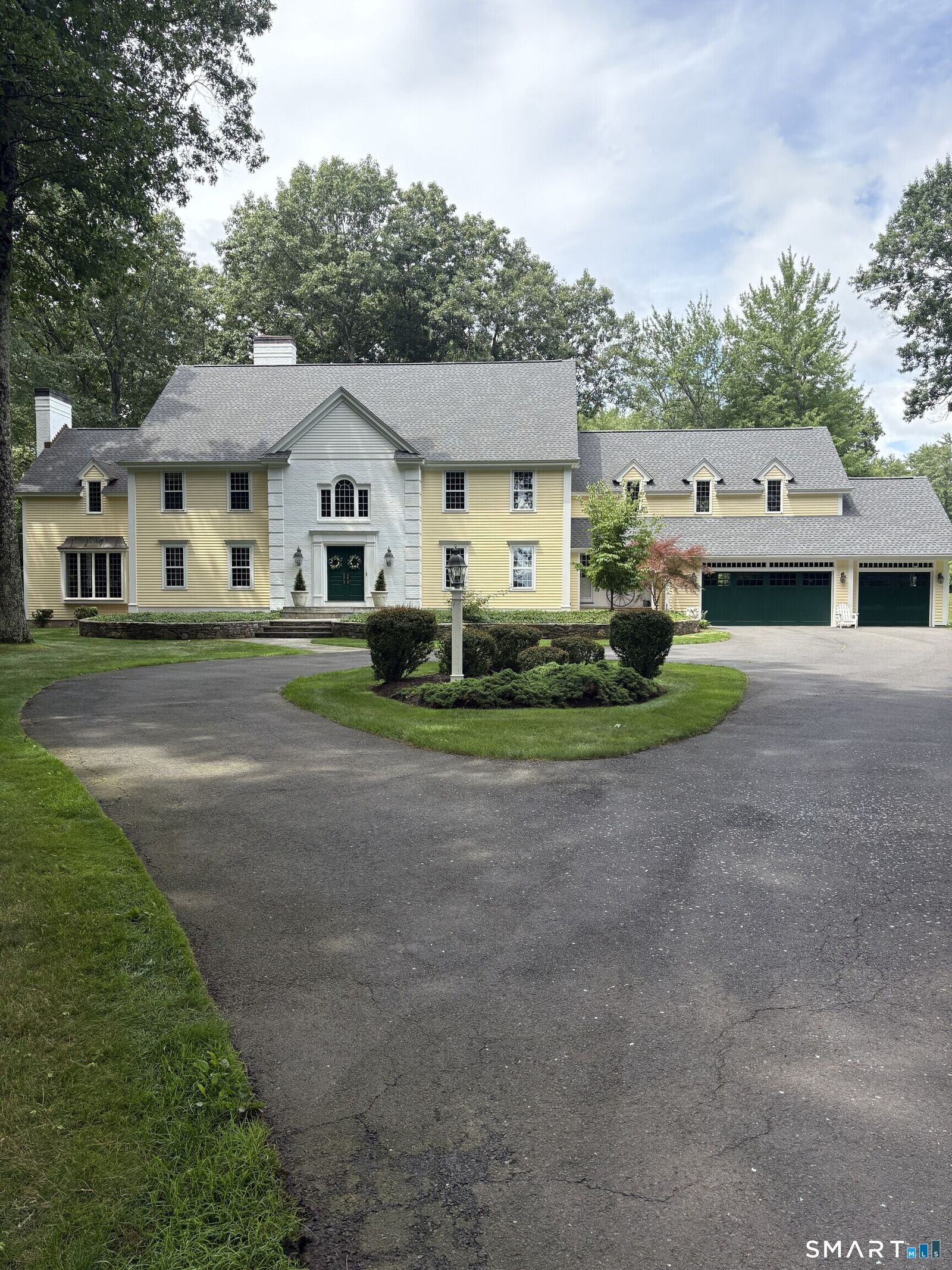 Property Photo:  45 Longview Road  CT 06001 
