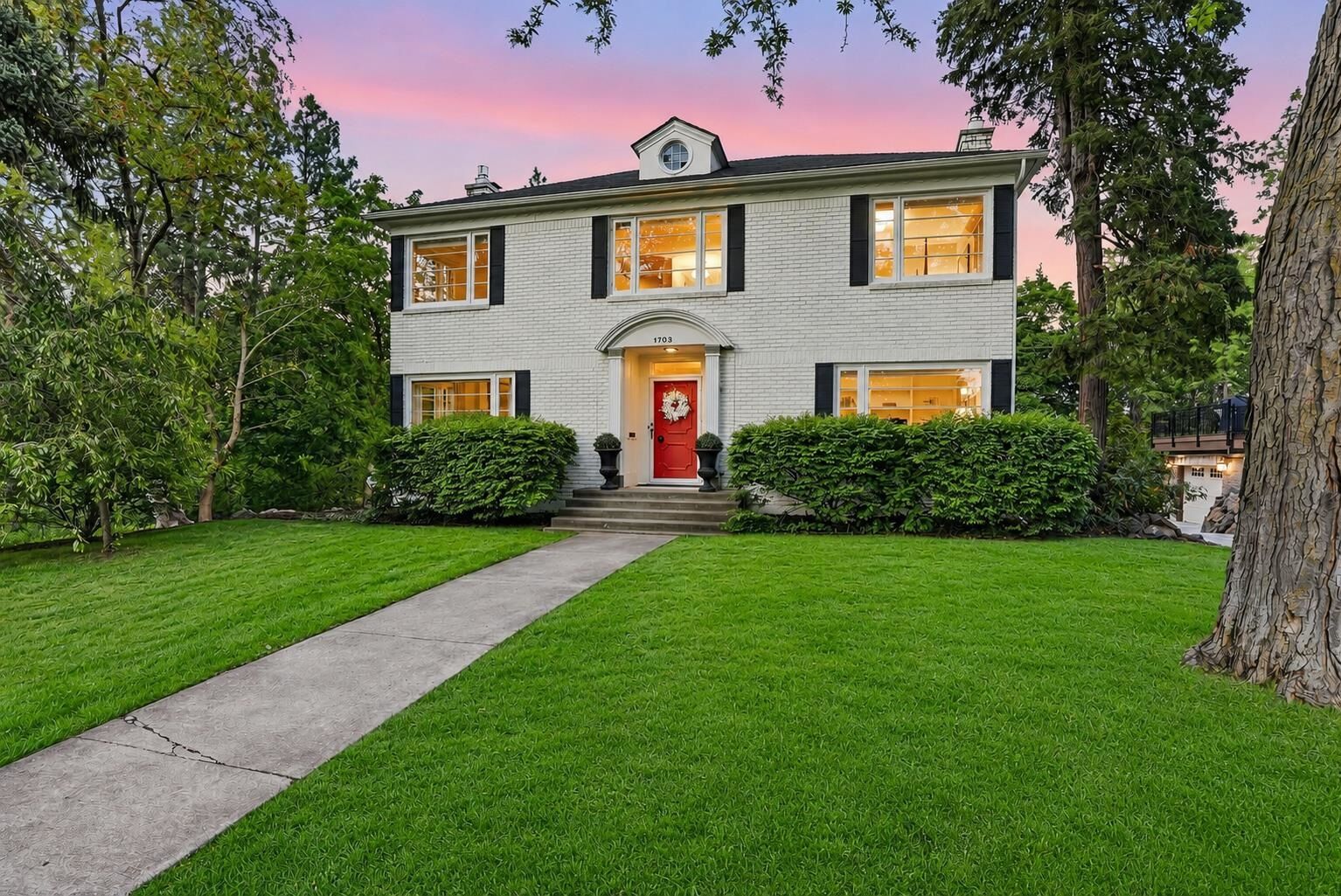 Property Photo: 1703 S Upper Terrace Rd WA 99203