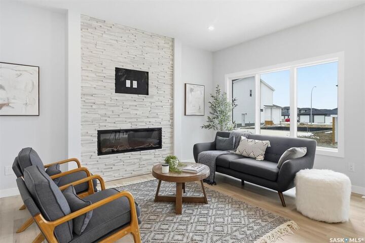 Property Photo: 579 Cockcroft Court SK S7V 1Y9