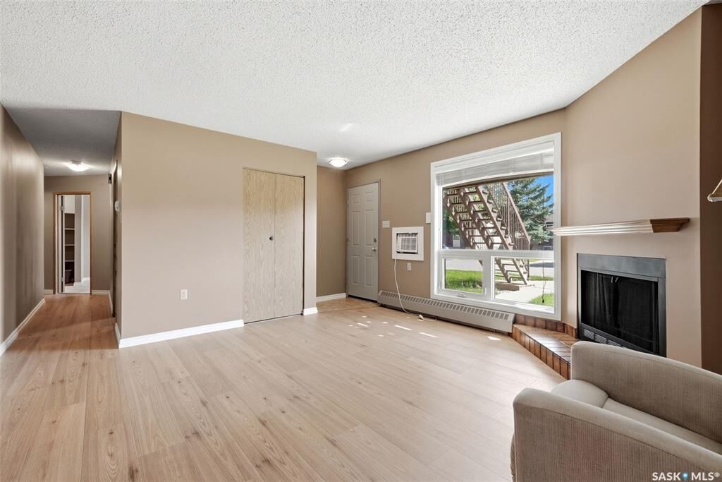 Property Photo: 2921 Harding Street 102 SK S4V 1B9