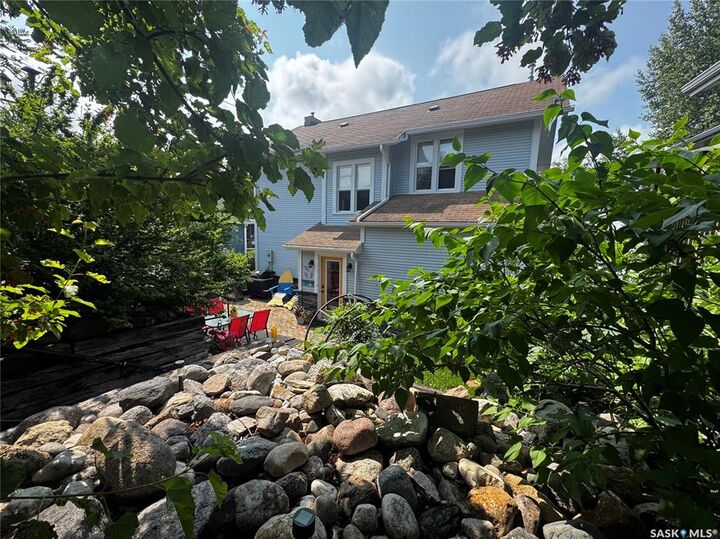 Property Photo:  303 Lakeview Drive  SK S0A 0L0 