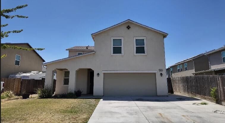 Property Photo: 549 S Elverta Street CA 93292
