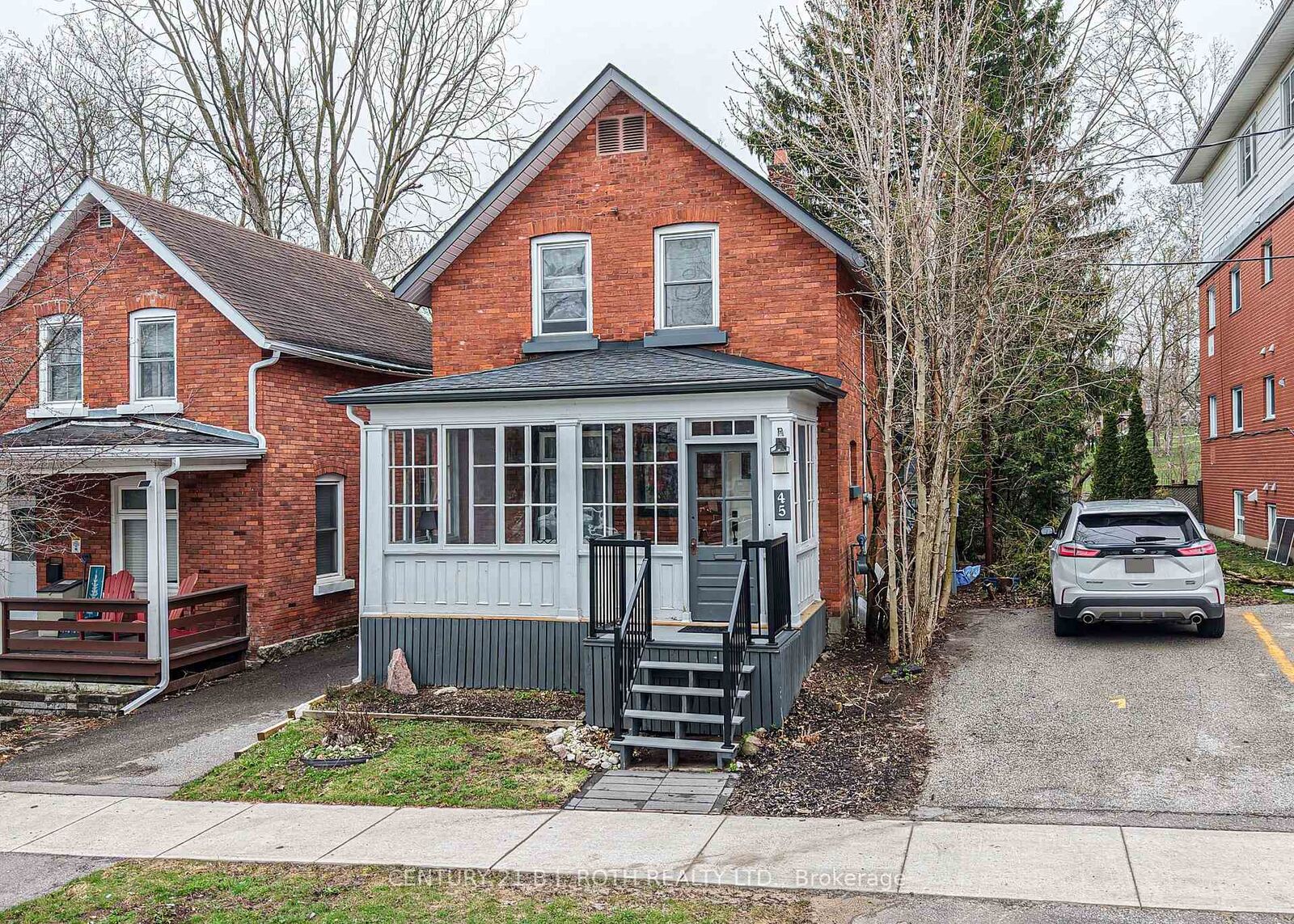 Property Photo:  45 Albert Street N  ON L3V 5K3 