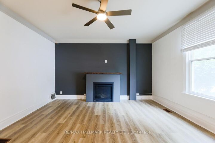 Property Photo:  405 Kingston Road Main Floor  ON M4L 1V1 