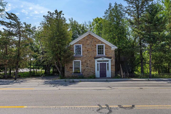 Property Photo:  595 King Street E  ON K7G 1H1 