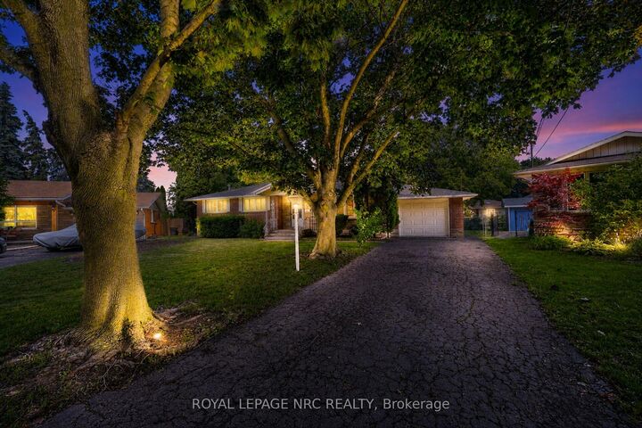 Property Photo: 17 St. Louis Place ON L2M 1K1