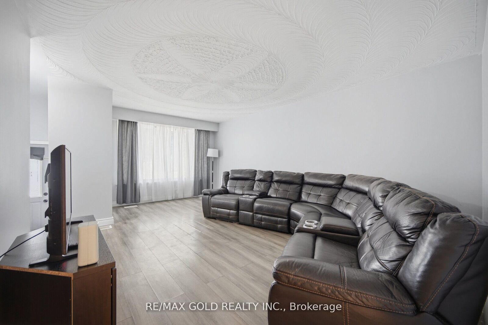 Property Photo: 784 Douglas Street ON L1H 5C9