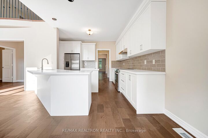 Property Photo: 71 Glengordon Crescent ON L6C 0K1