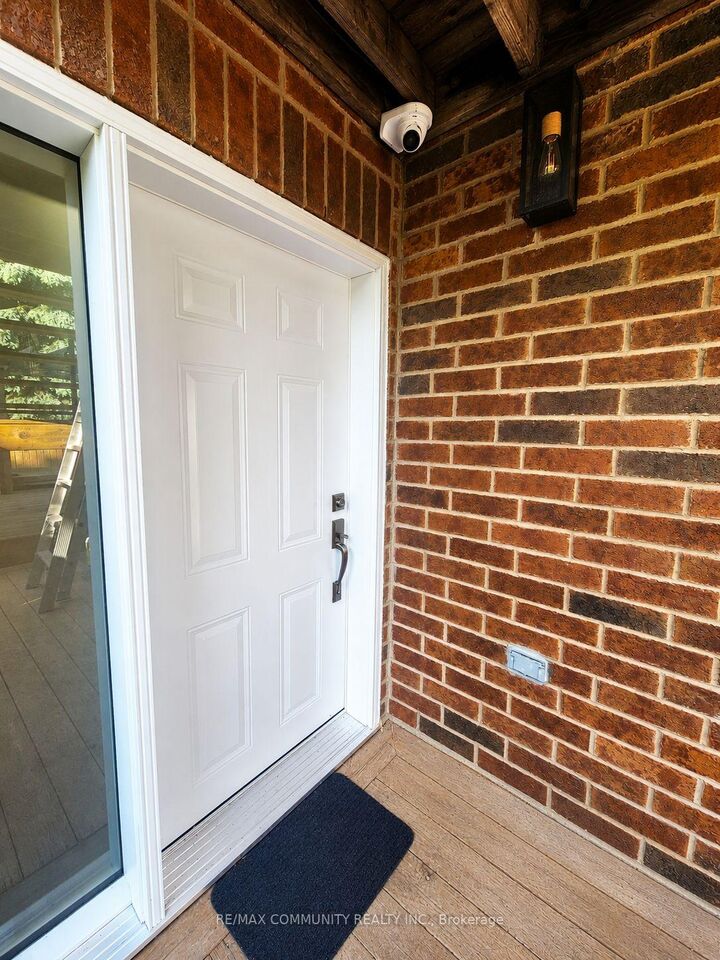 Property Photo: 19 Lacroix Court Bsmt ON L1R 3B4