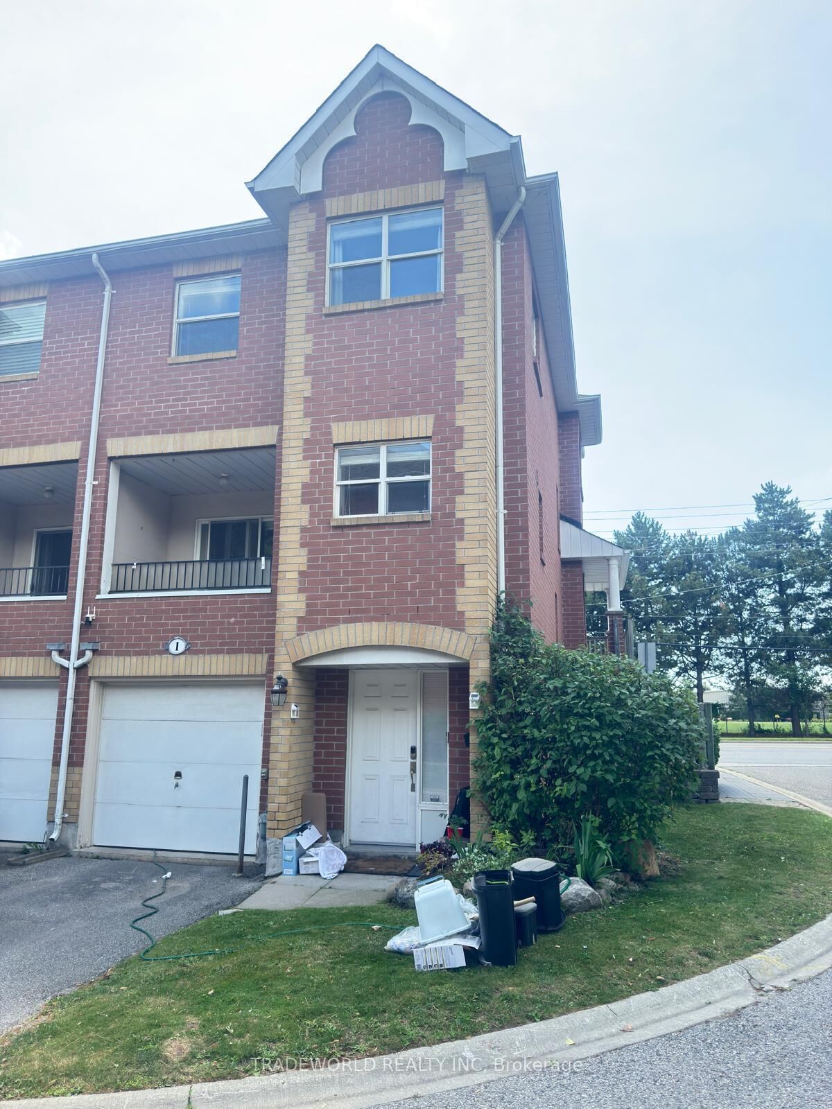 Property Photo:  1 Maple Park Way  ON L6G 1C5 