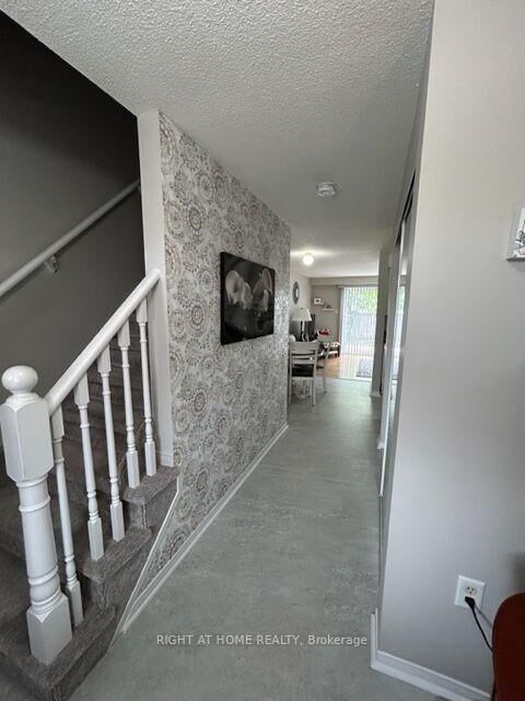 Property Photo: 22 Lion's Gate Boulevard ON L4M 7E3