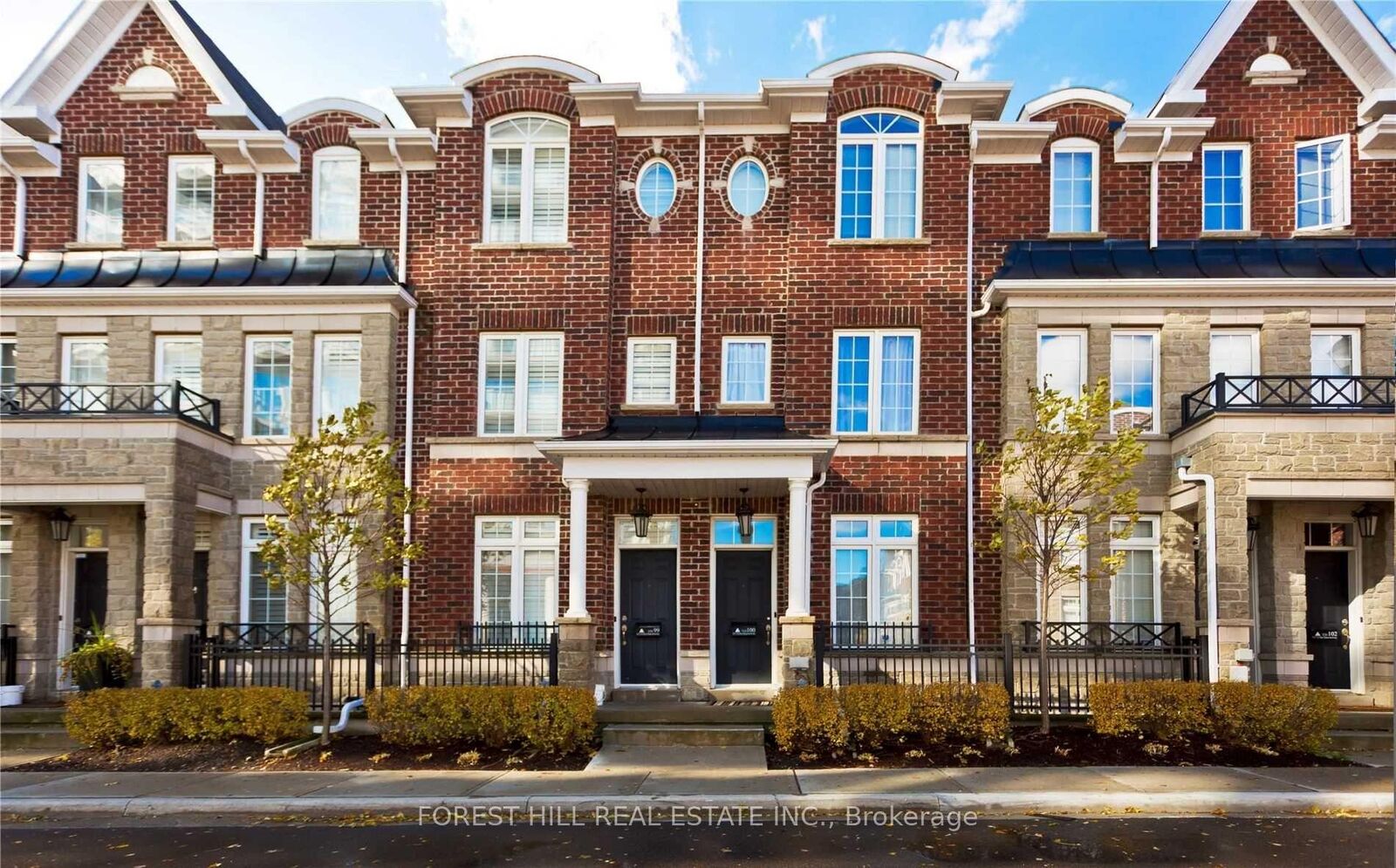 Property Photo:  117A The Queensway N/A 99  ON M6S 5B7 