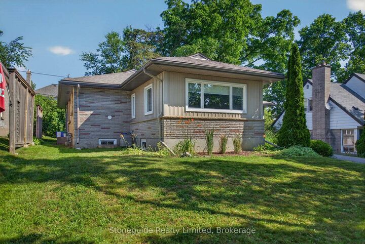 Property Photo:  702 Walkerfield Avenue  ON K9J 4W4 