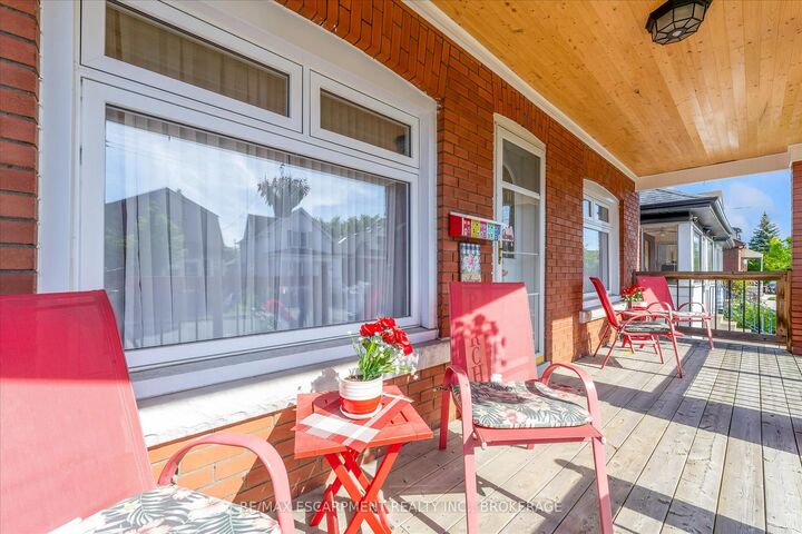 Property Photo: 121 Edgemont Street N ON L8H 4E2