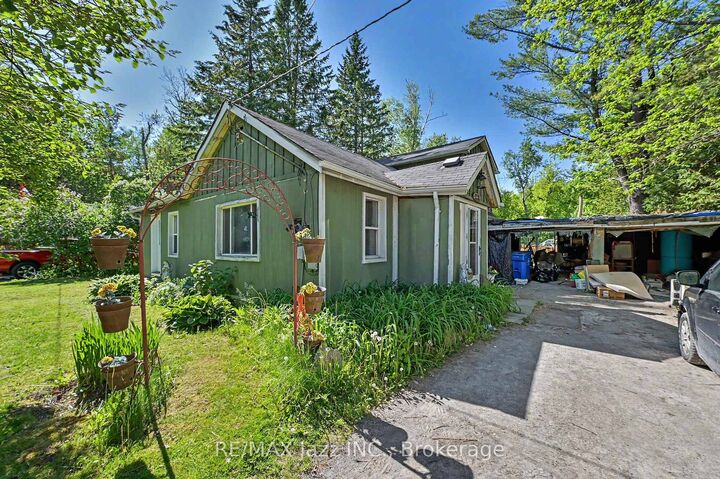 Property Photo: 4 Hubbard Street ON L0E 1N0