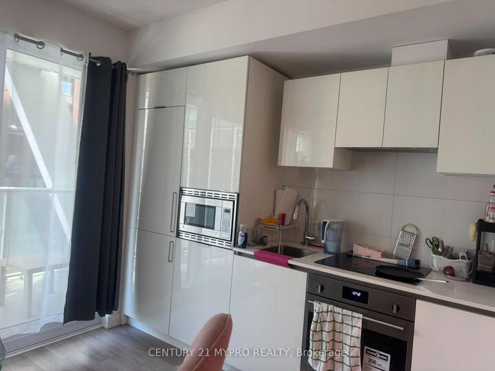 Property Photo:  230 Simcoe Street 1636  ON M5T 1T4 
