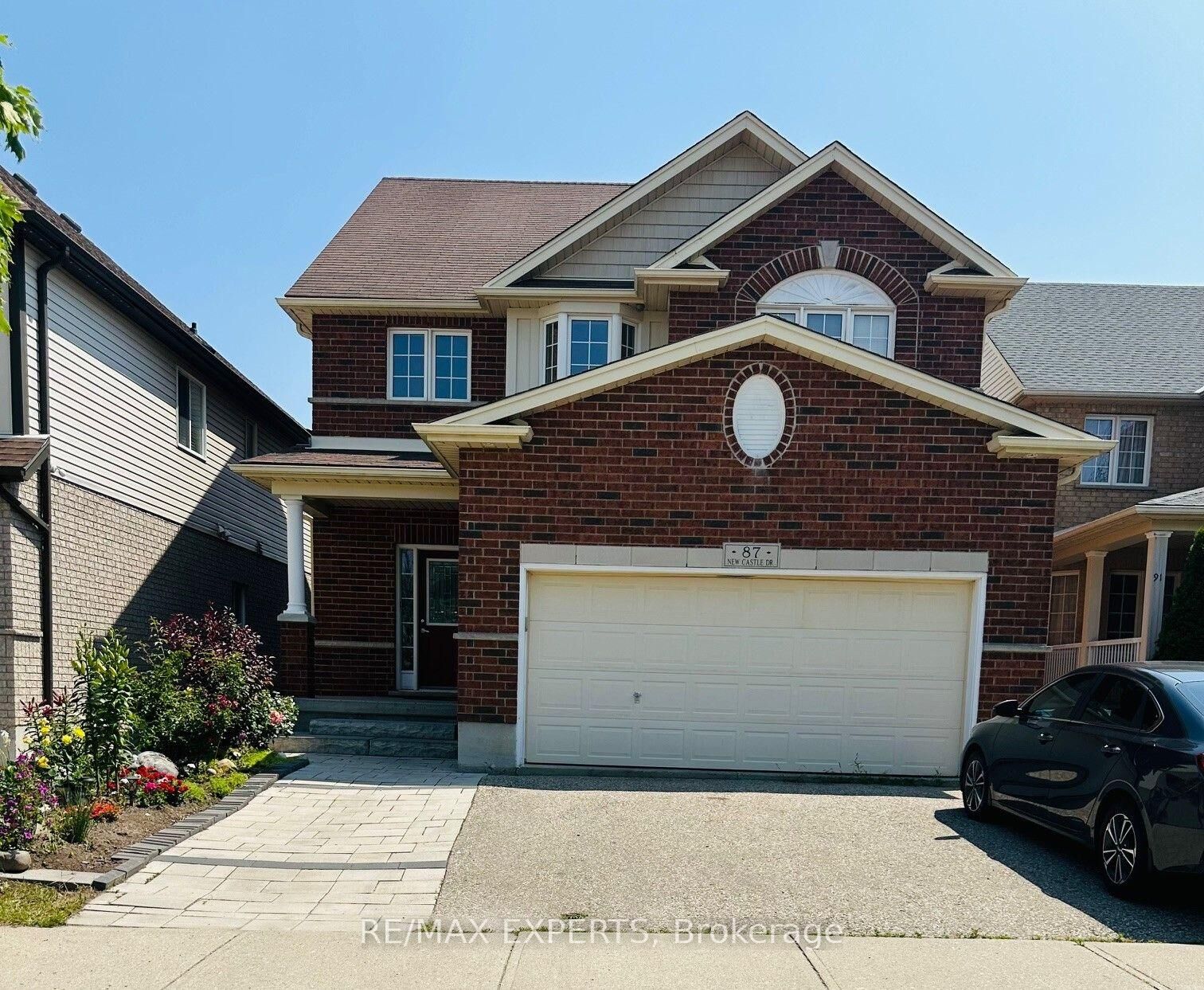 Property Photo: 87 Newcastle Drive W ON N2R 1W4