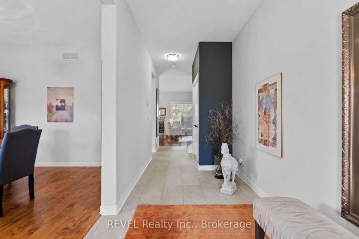 Property Photo: 16 Maracay Way ON L2W 1C5