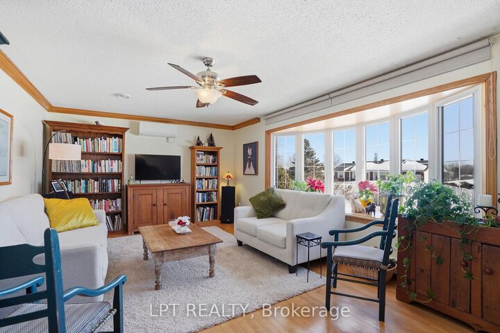 Property Photo: 10 Orchard Street ON K6A 2V7