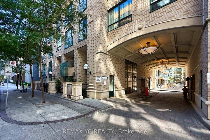 Property Photo: 35 Hayden Street 1204 ON M4Y 3C3