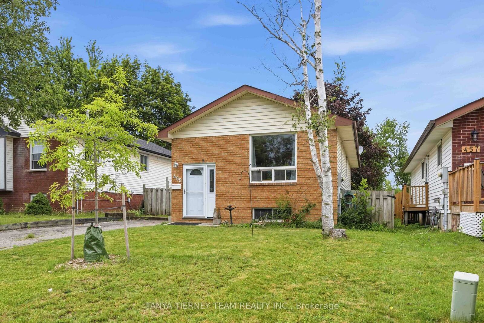 Property Photo: 455 Crystal Drive ON K9J 8L3