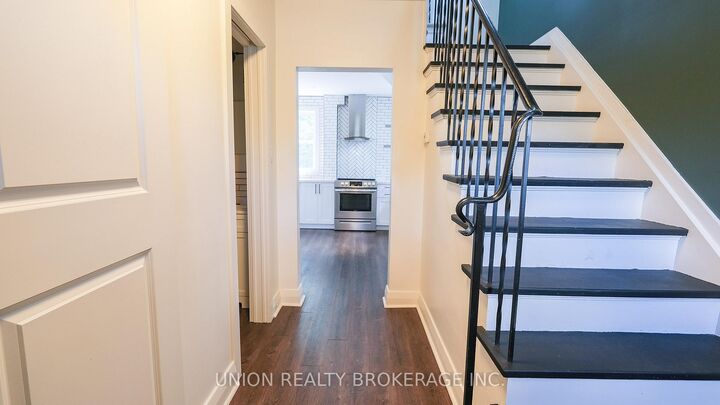 Property Photo:  87 Midland Avenue  ON M1N 3Z8 