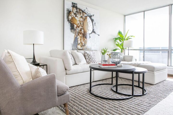 Property Photo:  50 Graydon Hall Drive 1602  ON M3A 3A5 
