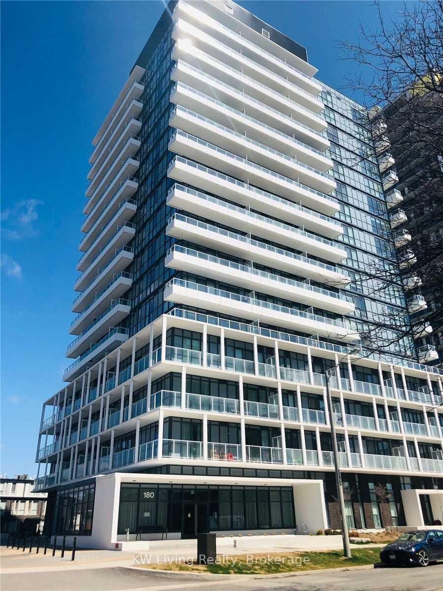 Property Photo: 180 Fairview Mall Drive 712 ON M2J 0E8