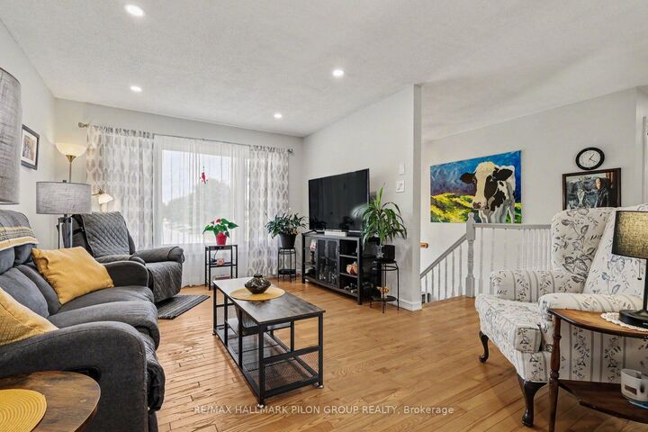 Property Photo: 965 Cote Street ON K4K 1J6