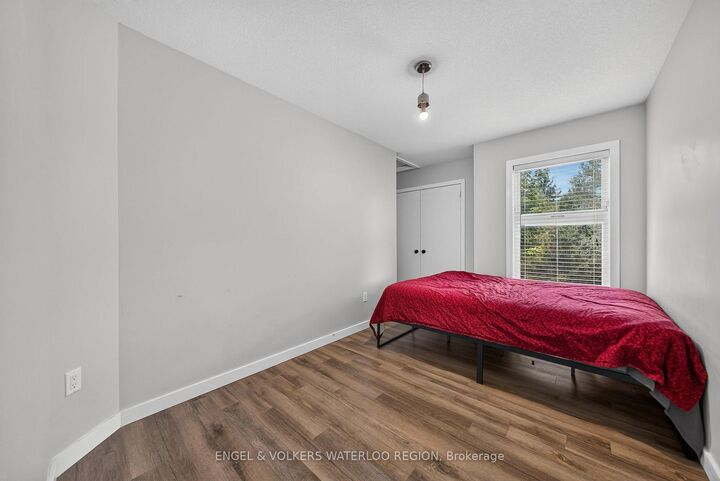 Property Photo: 519 Duke Street W ON N2H 3Y7
