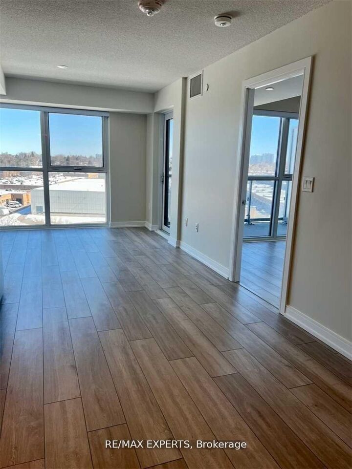 Property Photo:  225 Village Green Square 701  ON M1S 0L3 