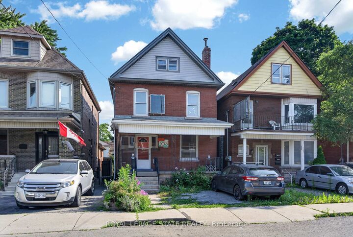 Property Photo:  103 Rosemont Avenue  ON L8L 2M6 